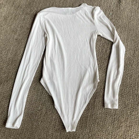 Forever 21 BODYSUIT Ribbed LONG SLEEVE Size Small - Picture 4 of 5